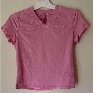 SKIMS *Baby Tee* Pink V-Neck T-Shirt